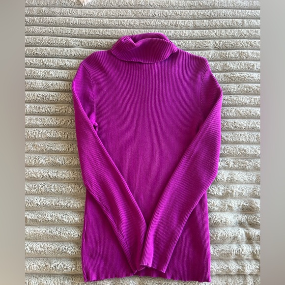 Ralph Lauren Women's Turtleneck Sweater with Embroidered Logo on Neck- M - Picture 7 of 8